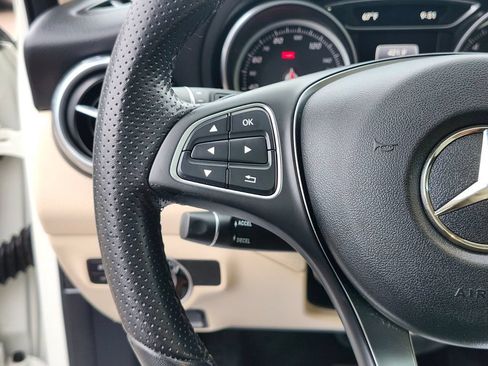 Used 2018 Mercedes-Benz GLA 250 4MATIC image 30
