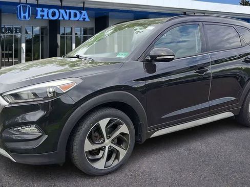 Used 2017 Hyundai Tucson Value AWD/4WD image 4
