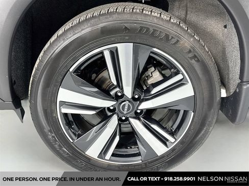 Certified 2025 Nissan Rogue SL w/ Tech Package AWD/4WD image 32