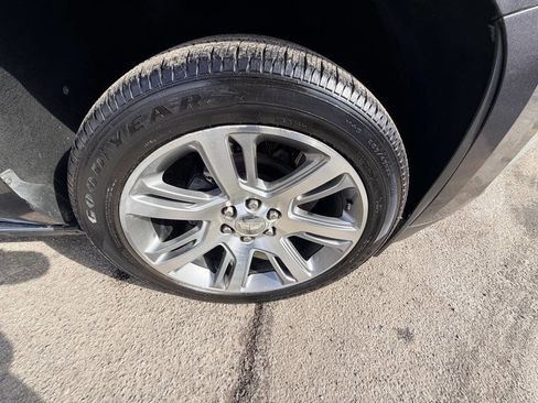 Used 2015 Cadillac Escalade Premium image 43