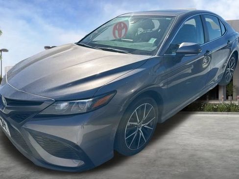 Used 2024 Toyota Camry SE w/ Audio Upgrade Package FWD image 3