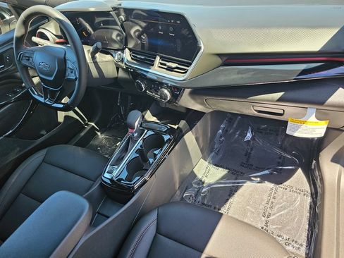 New 2026 Chevrolet Trax RS w/ Sunroof Package FWD image 8