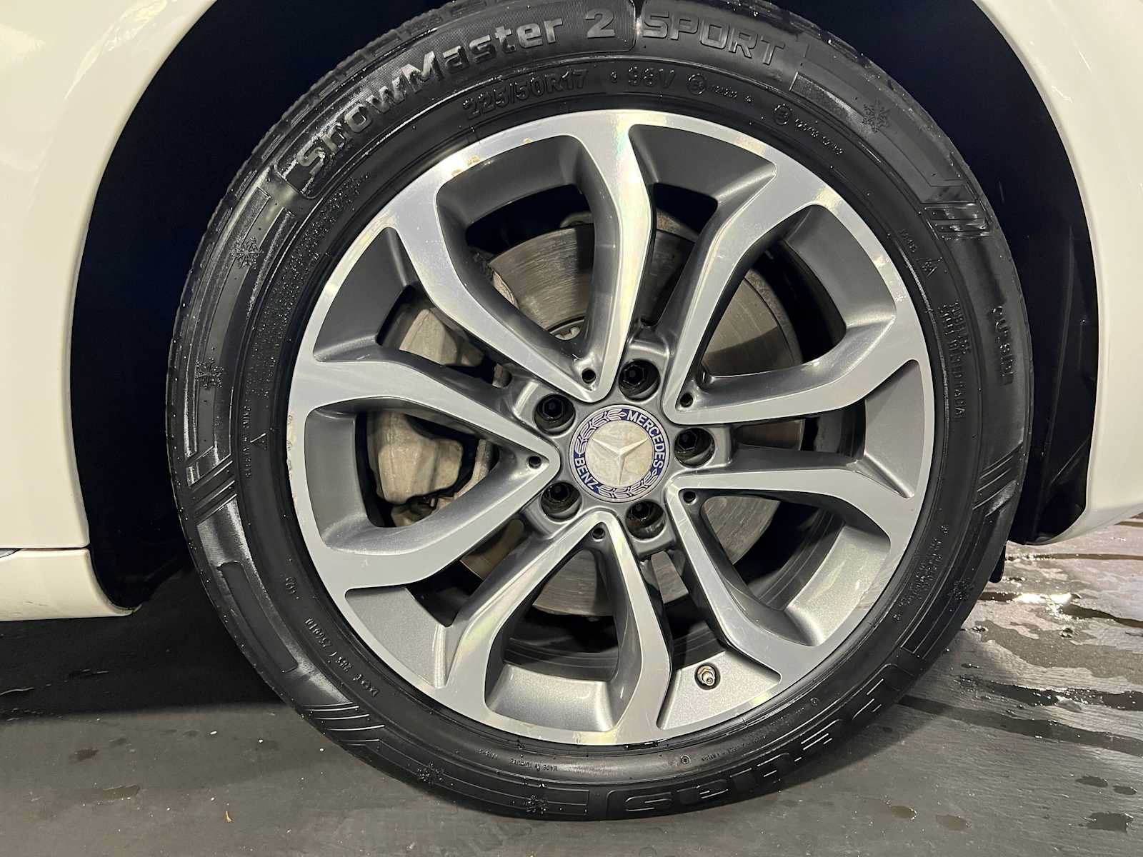 Used 2016 Mercedes-Benz C 300 4MATIC Sedan image 9