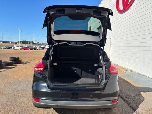 Used 2018 Ford Focus SEL image 28