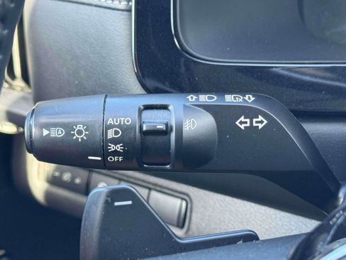 Used 2023 Nissan Pathfinder SL w/ Black Appearance Package image 20