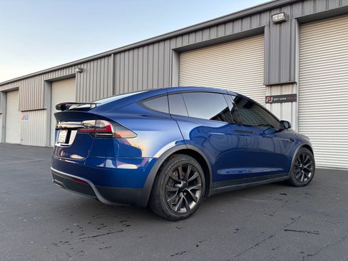 Used 2023 Tesla Model X image 8