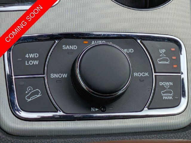 Certified 2018 Jeep Grand Cherokee Summit AWD/4WD image 29