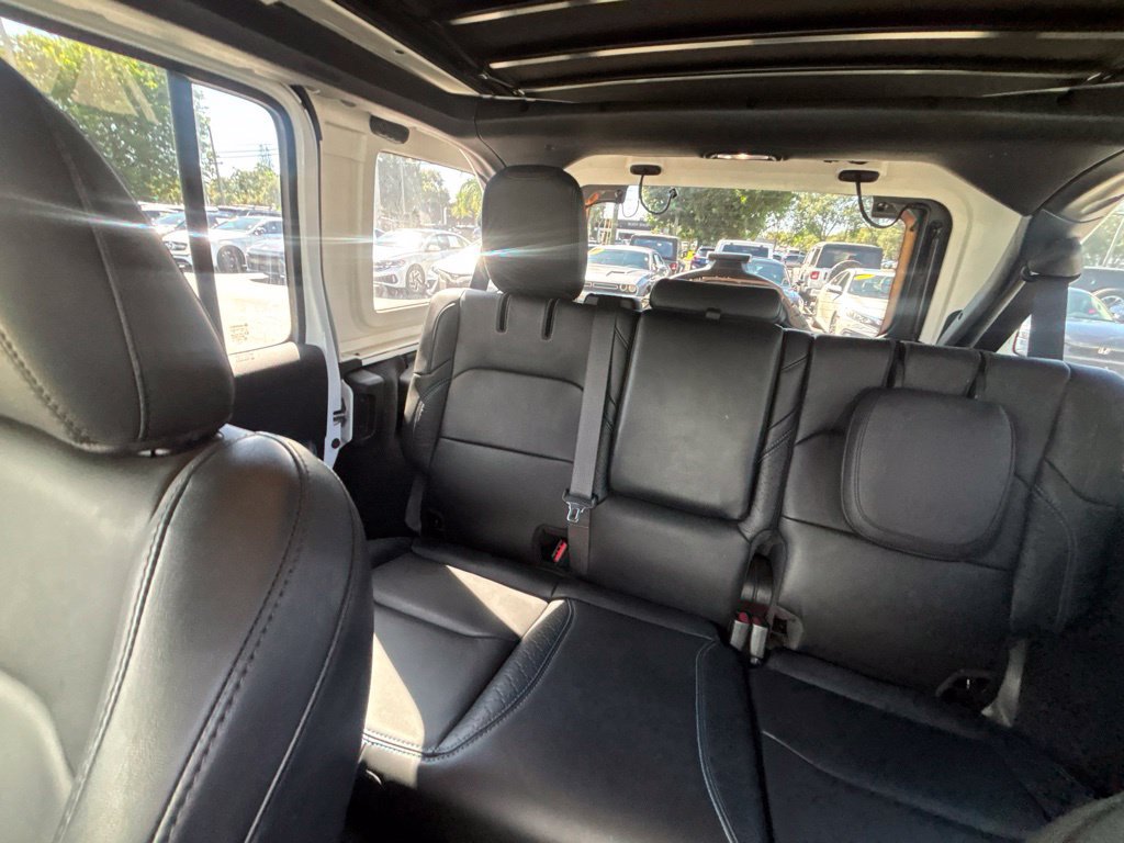 Used 2024 Jeep Wrangler High Altitude AWD/4WD image 21