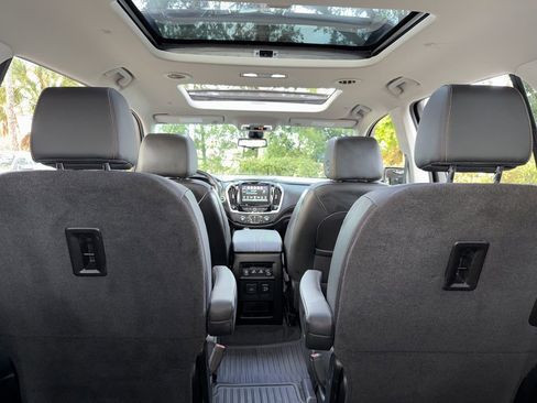 Used 2019 Chevrolet Traverse RS image 29