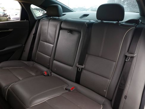 Used 2016 Chevrolet Impala LTZ FWD image 8