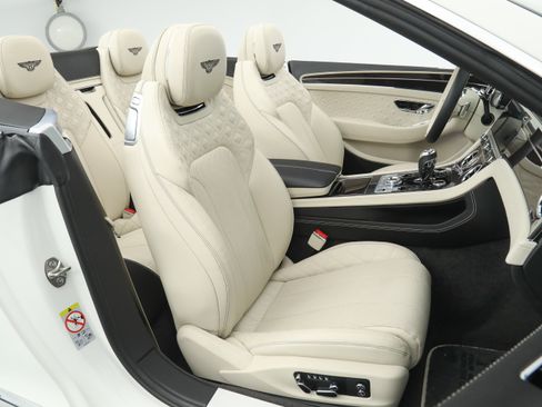 Used 2022 Bentley Continental GT AWD/4WD image 16