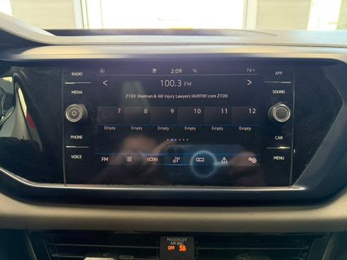 Used 2022 Volkswagen Taos SE w/ Panoramic Sunroof Package image 42