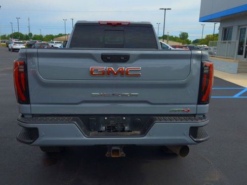 Used 2024 GMC Sierra 2500 AT4 w/ AT4 Premium Plus Package AWD/4WD image 3