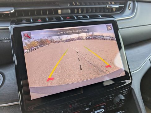 New 2025 Jeep Grand Cherokee L Limited image 29