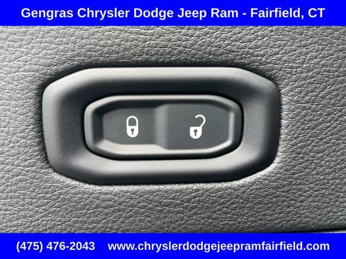 Certified 2025 Jeep Wrangler Unlimited Sahara AWD/4WD image 44
