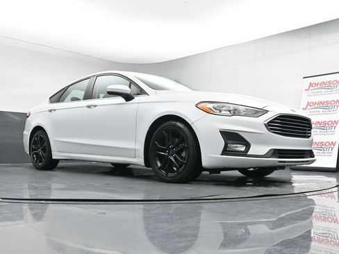 Used 2019 Ford Fusion SE w/ Equipment Group 151A image 32