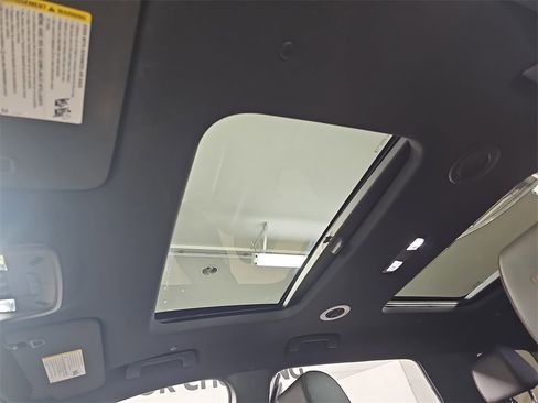 Certified 2023 Chevrolet Traverse High Country w/ LPO, Floor Liner Package image 35