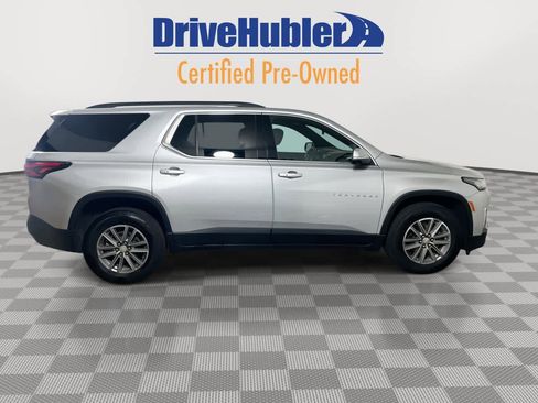 Used 2022 Chevrolet Traverse LT image 9