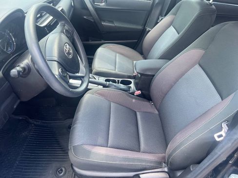 Used 2018 Toyota Corolla LE FWD image 8