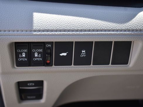 Used 2025 Honda Odyssey EX-L image 25