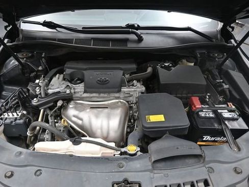 Used 2015 Toyota Camry XSE FWD image 35