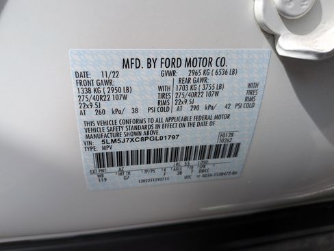 Used 2023 Lincoln Aviator Reserve w/ Equipment Group 201A AWD/4WD image 39