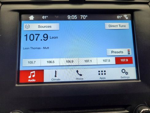 Used 2018 Ford Fusion SE w/ Equipment Group 201A FWD image 25