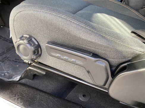 Used 2024 Jeep Wrangler Unlimited Sahara image 20