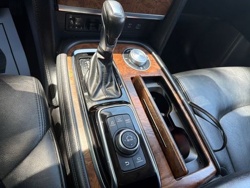 Used 2024 Nissan Armada SL AWD/4WD image 27