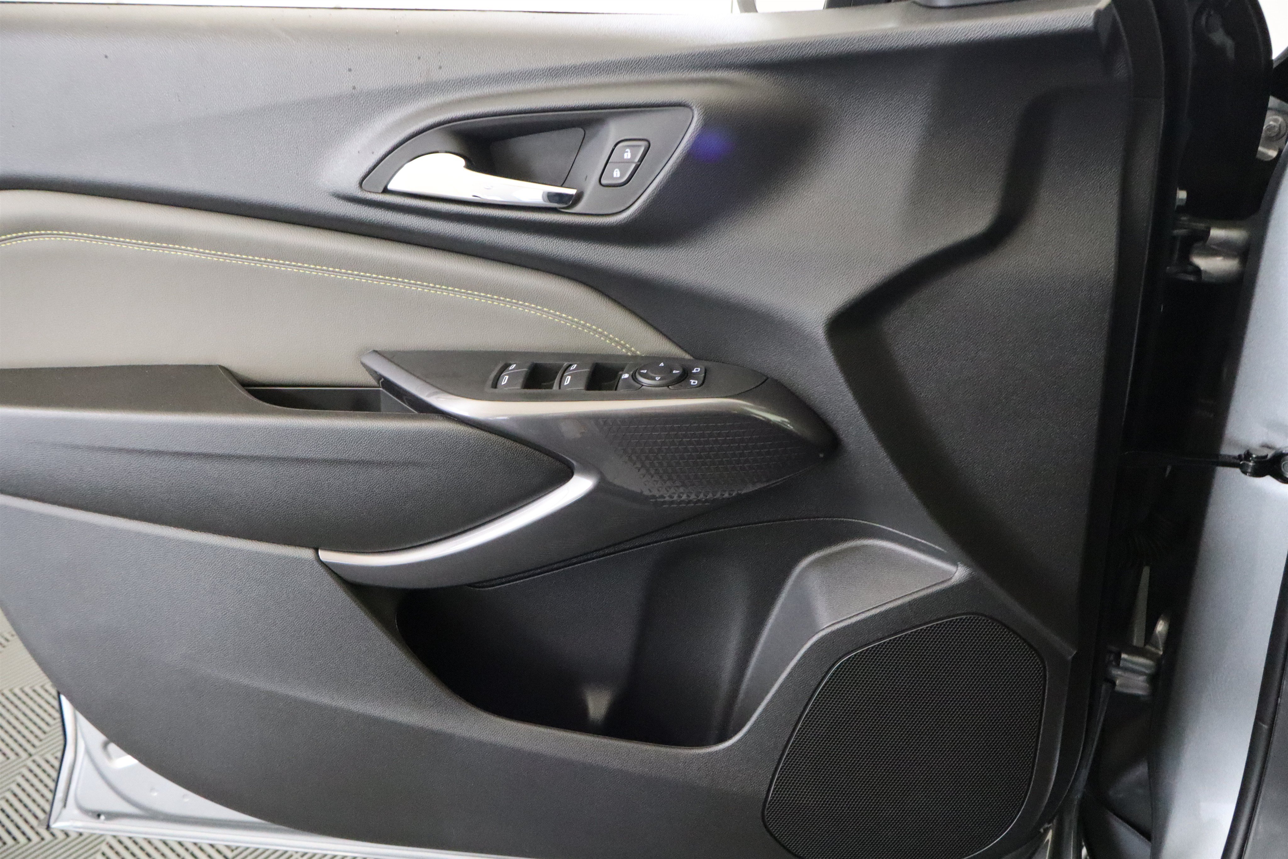 New 2026 Chevrolet Trax ACTIV w/ Driver Confidence Package FWD image 35