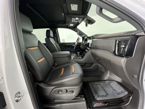 Used 2025 GMC Sierra 1500 AT4 w/ AT4 Premium Package image 29