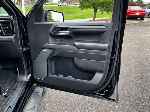 Used 2024 GMC Sierra 1500 AT4 w/ Technology Package AWD/4WD image 29