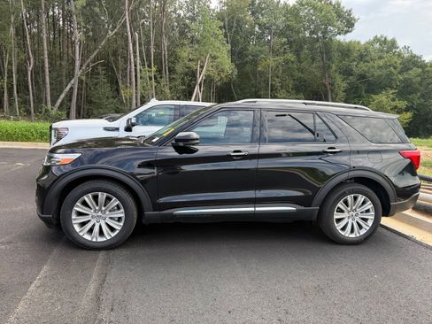 Used 2021 Ford Explorer Limited w/ Hybrid Equipment Group 310A RWD image 4