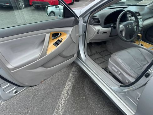 Used 2007 Toyota Camry XLE FWD image 20
