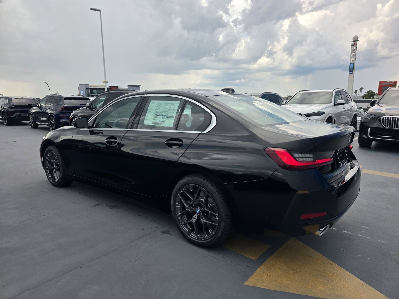 New 2026 BMW 330i Sedan w/ Convenience Package RWD image 28