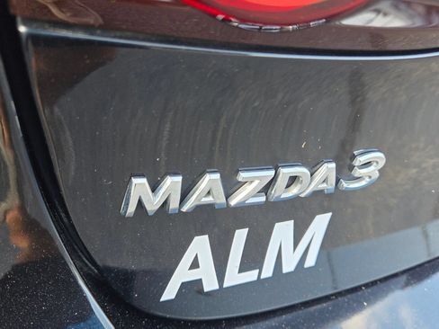 Used 2024 MAZDA MAZDA3 s FWD image 11