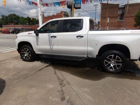 Used 2019 Chevrolet Silverado 1500 LT Trail Boss image 2