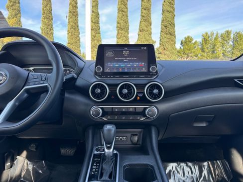 Used 2025 Nissan Sentra SV image 15