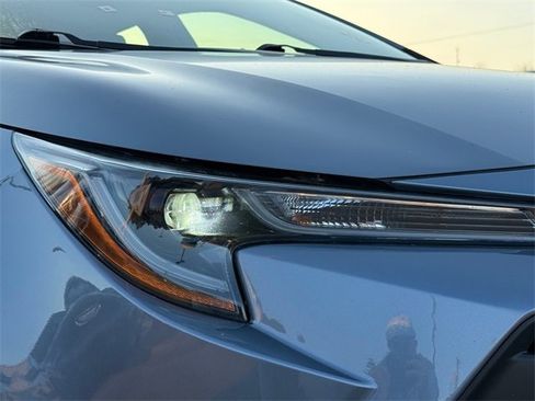 Used 2023 Toyota Corolla LE image 3