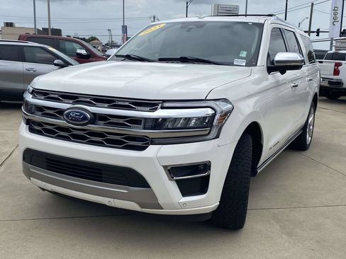 Used 2023 Ford Expedition Max Platinum RWD image 3