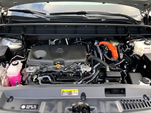 Certified 2025 Toyota Highlander Platinum AWD/4WD image 31