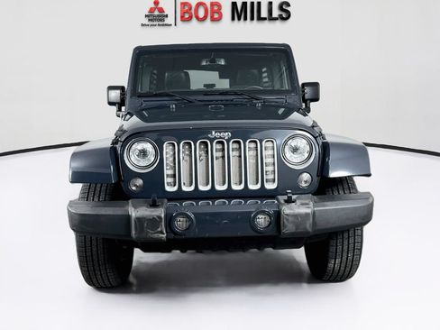 Used 2015 Jeep Wrangler Unlimited Sport AWD/4WD image 2