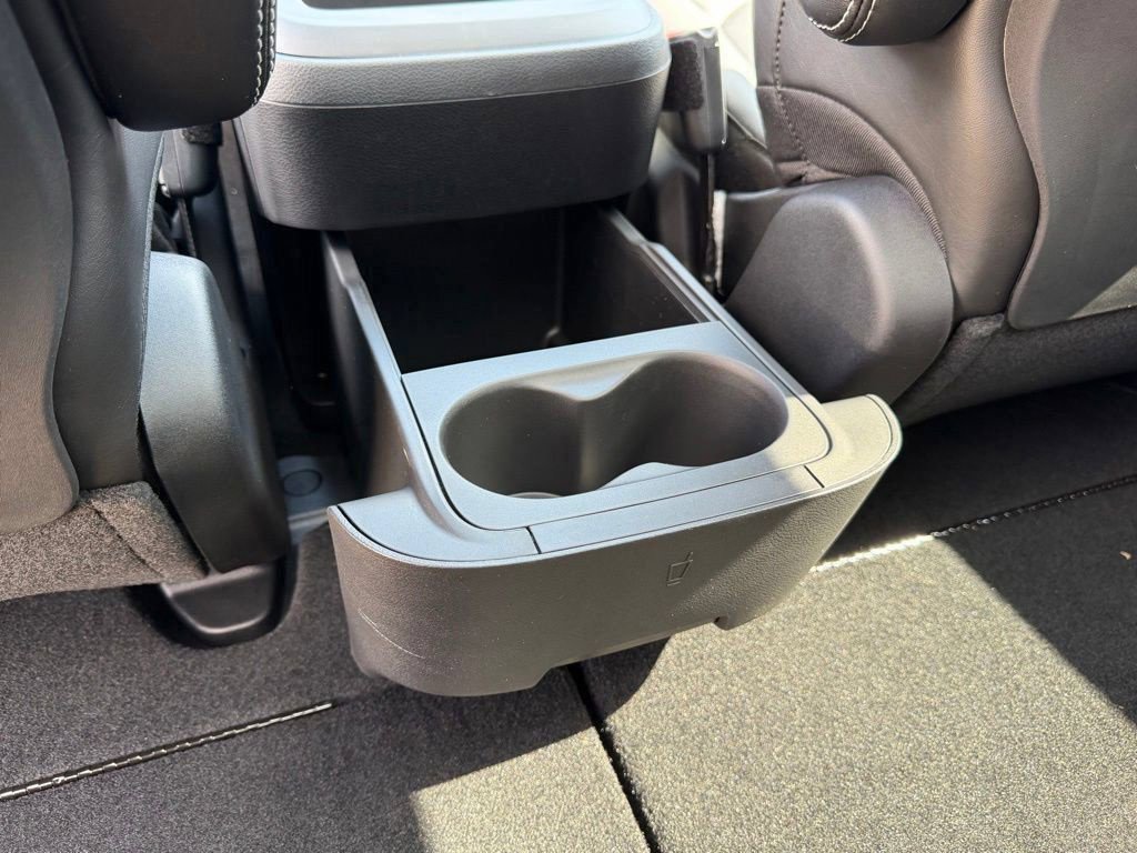 New 2026 Chrysler Pacifica Select FWD image 30