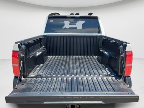 Used 2024 Toyota Tacoma SR AWD/4WD image 9