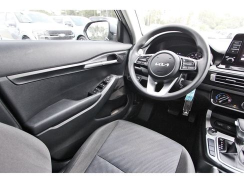 Used 2022 Kia Seltos LX AWD/4WD image 11