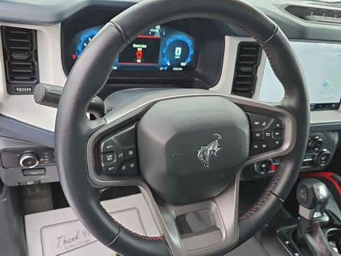 Used 2025 Ford Bronco Heritage Edition image 14