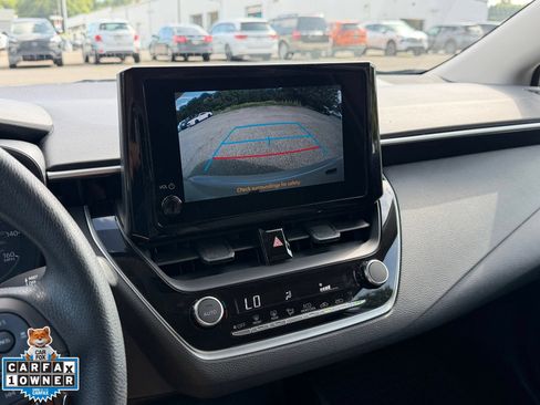 Used 2024 Toyota Corolla LE FWD image 2