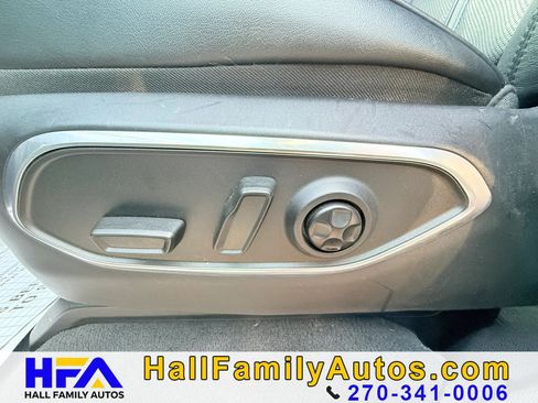 Used 2024 Jeep Wagoneer L Series II w/ Flexible Seating Group AWD/4WD image 27