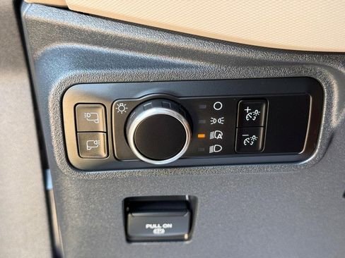 Used 2023 Ford Bronco Wildtrak image 22