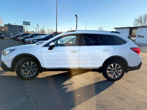Used 2018 Subaru Outback 3.6R Touring AWD/4WD image 7